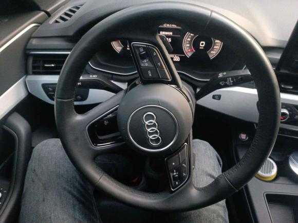 [苏州·苏U] 二手奥迪奥迪A4L2022款 40 TFSI 时尚动感型