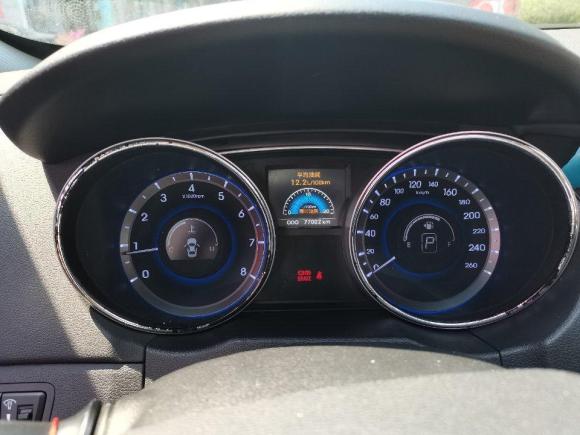 [嘉兴·浙C] 二手现代索纳塔2013款 2.0L 自动尊贵版