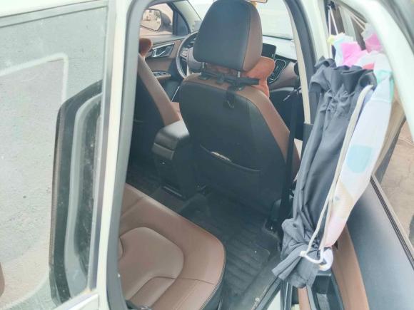 [无锡·苏B] 二手一汽森雅R72017款 1.6L 自动智能型