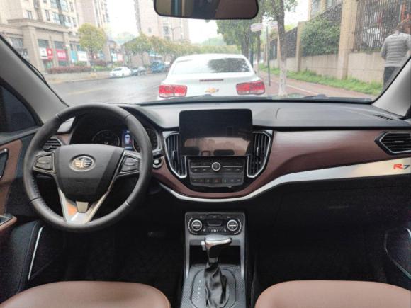 [南京·苏A] 二手一汽森雅R72017款 1.6L 自动尊贵型