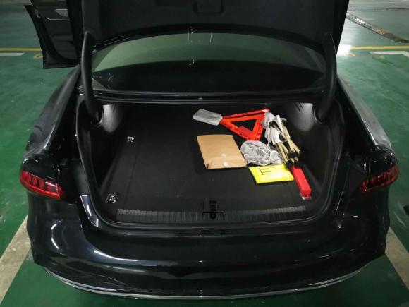 [上海·沪C] 二手奥迪奥迪A7L2022款 45 TFSI quattro S-line 见远型流晶套装