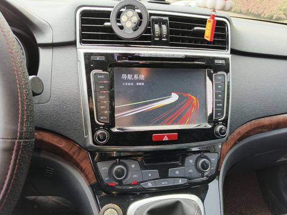 [南京·苏A] 二手哈弗哈弗H62014款 运动版 2.0T 柴油 手动两驱精英型