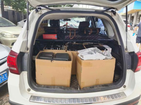 [深圳·赣C] 二手哈弗哈弗H62015款 改款 运动版 1.5T 手动两驱精英型