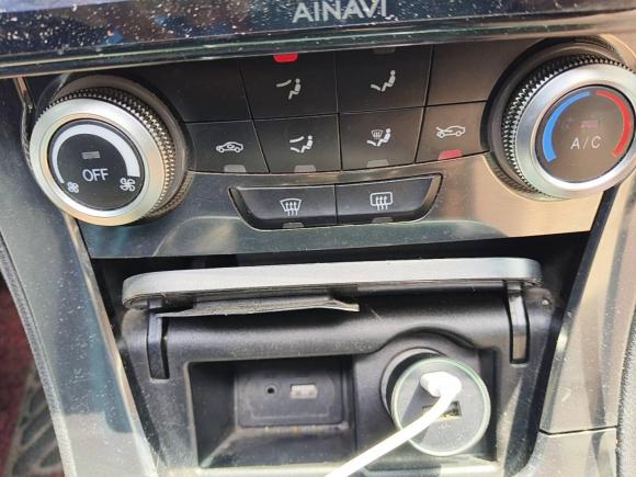 [上海·浙B] 二手中华中华V52016款 1.5T 手动两驱智能型