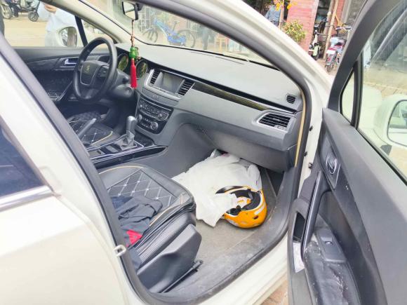 [常州·苏D] 二手标致标致5082012款 2.0L 自动天窗经典版