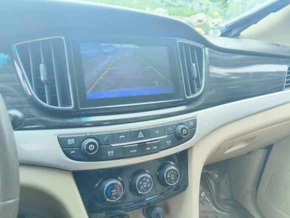 [广州·渝A] 二手宝骏宝骏7302014款 1.5L 手动舒适ESP版 7座