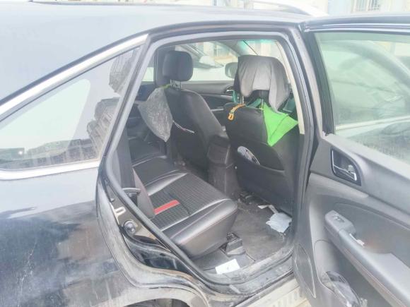 [青岛·鲁B] 二手比亚迪比亚迪S72015款 2.0T 自动旗舰型