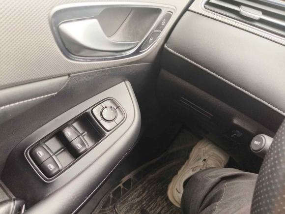 [上海·沪A] 二手飞凡汽车飞凡ER62021款 新动版 520km 智领版