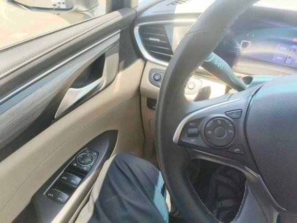 [上海·沪D] 二手别克别克GL82023款 ES陆尊 尊享型