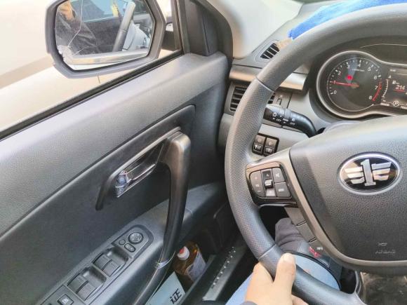 [杭州·浙A] 二手奔腾奔腾X802017款 2.0L 自动技术型