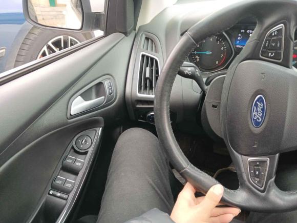 [无锡·苏B] 二手福特福克斯2017款 三厢 EcoBoost 180 自动精英型