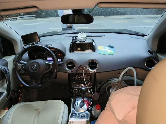 [广州·粤Q] 二手雷诺科雷傲2012款 2.5 四驱都市版