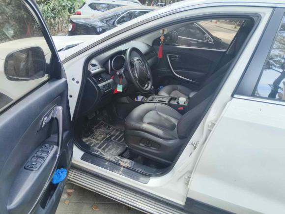 [南昌·赣A] 二手奔腾奔腾X802015款 2.0L 自动豪华型