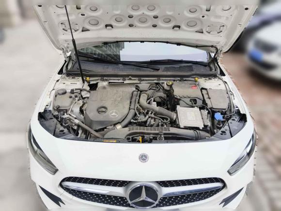 [无锡·苏B] 二手奔驰奔驰A级2022款 改款 A 180 L 运动轿车