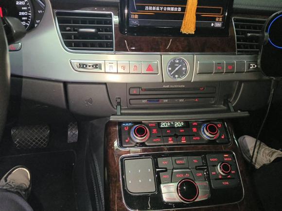 [上海·沪M] 二手奥迪奥迪A82012款 A8L 50 TFSI quattro尊贵型