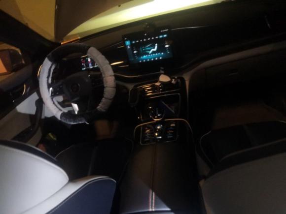 [上海·沪A] 二手比亚迪秦PLUS2021款 DM-i 55KM 旗舰型