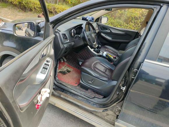 [南通·苏F] 二手宝骏宝骏5602015款 1.8L 手动豪华型