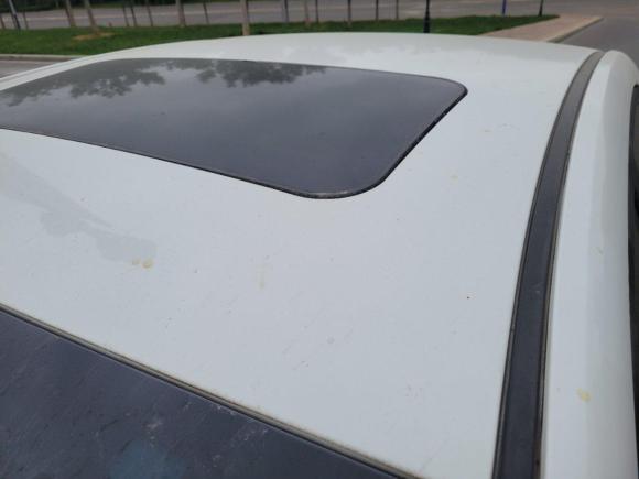 [济南·鲁A] 二手荣威荣威3602015款 1.5L 自动豪华版