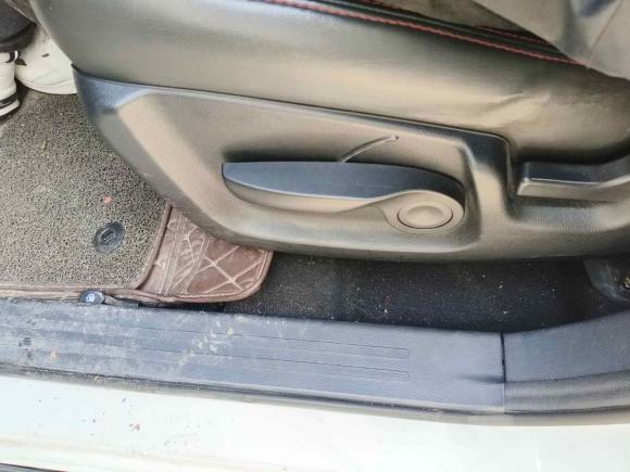 [上海·鄂E] 二手长安欧尚欧力威2015款 X6 1.4L IMT旗舰版