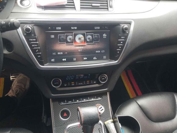 [成都·川A] 二手陆风陆风X72015款 2.0T 全景尊贵版