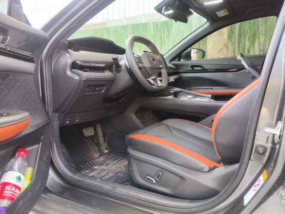 [武汉·鄂A] 二手长安长安UNI-V2023款 1.5T 尊贵型