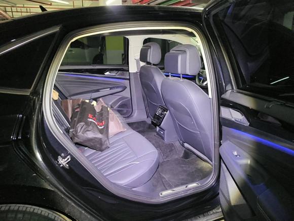 [上海·沪D] 二手大众帕萨特2023款 330TSI 尊贵版