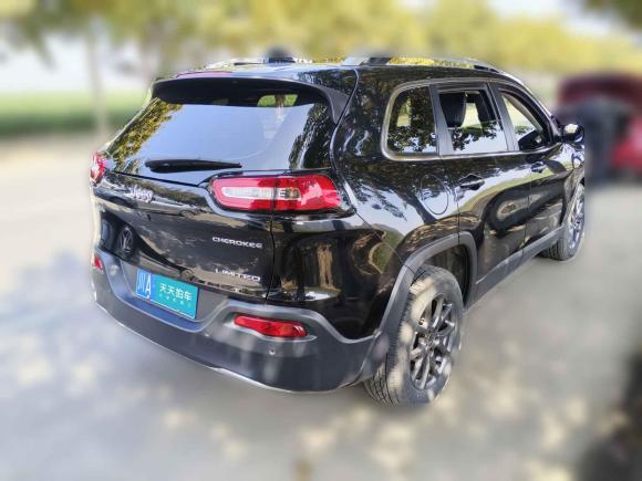 [成都·川A] 二手Jeep自由光2020款 2.0L 两驱经典运动版