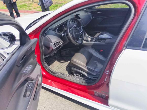 [南京·苏A] 二手捷豹捷豹XE2015款 2.0T 200PS R-Sport