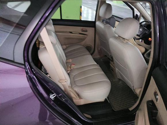 [上海·粤S] 二手起亚佳乐2007款 2.0L 7座标准版