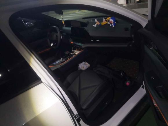 [成都·陕J] 二手长安长安UNI-V2022款 1.5T 尊贵型