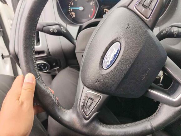 [苏州·湘A] 二手福特福克斯2017款 两厢 1.6L 自动风尚型智行版