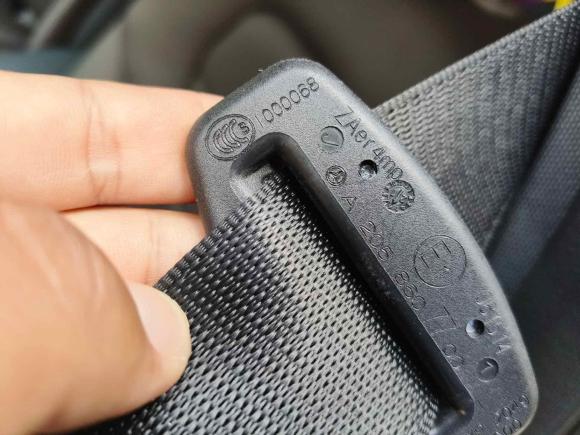 [青岛·鲁B] 二手奔驰奔驰GLC2022款 改款 GLC 260 L 4MATIC 豪华型