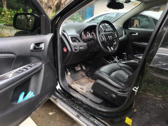 [深圳·粤B] 二手道奇酷威2016款 2.4L 两驱旅行版