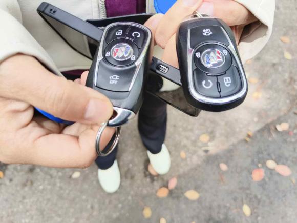 [上海·沪A] 二手别克微蓝72020款 652E 互联智慧型