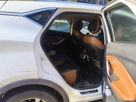 [上海·苏A] 二手东南东南DX72015款 1.5T 自动尊贵型