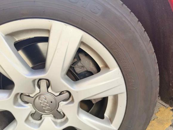 [义乌·浙G] 二手奥迪奥迪A4L2011款 2.0 TFSI 标准型