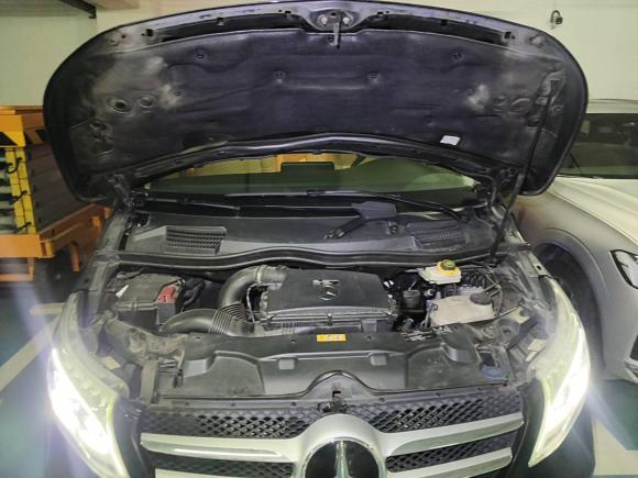 [深圳·粤B] 二手奔驰奔驰V级2020款 V 260 尊贵版