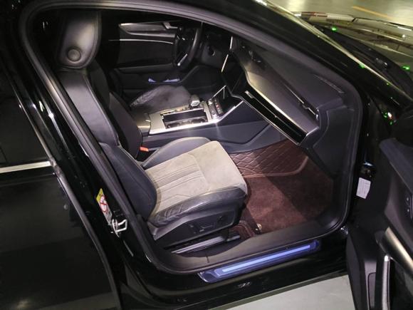 [武汉·鄂W] 二手奥迪奥迪A6L2019款 45 TFSI 臻选动感型