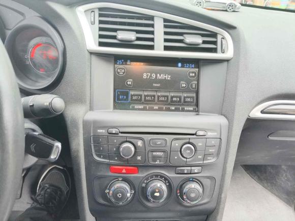 [上海·沪C] 二手雪铁龙雪铁龙C4L2015款 1.2T 手动豪华版