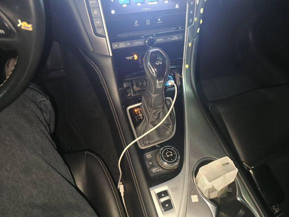 [广州·赣C] 二手英菲尼迪英菲尼迪Q50L2018款 2.0T 进享版 国VI