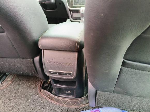 [广州·粤A] 二手比亚迪宋MAX2018款 1.5T 自动智联精英型 6座