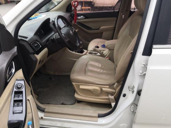 [上海·苏K] 二手宝骏宝骏7302014款 1.5L 手动豪华型 7座