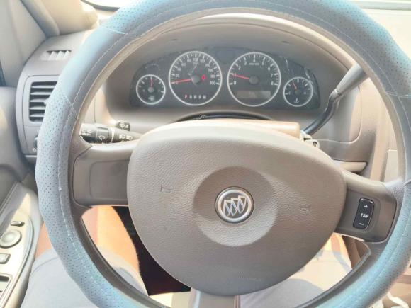 [青岛·鲁B] 二手别克别克GL82013款 2.4L 经典版