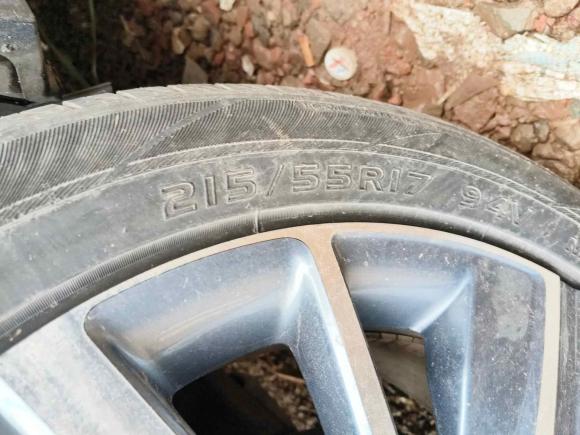 [义乌·浙G] 二手长安长安CS35PLUS2019款 1.6L 手动畅联版