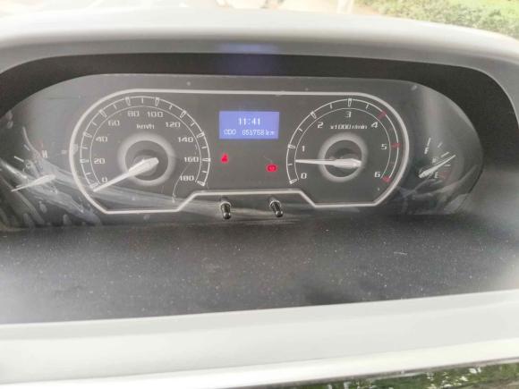 [合肥·皖A] 二手上汽大通MAXUS新途V802021款 2.0T 手动经典傲运通短轴中顶5/6座