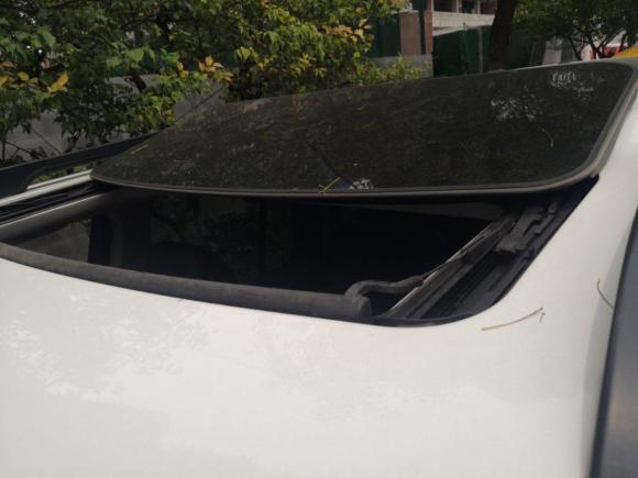 [合肥·皖A] 二手路虎发现2012款 3.0 SDV6 HSE 柴油版