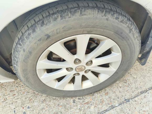 [南昌·赣A] 二手别克别克GL82011款 2.4L CT舒适版