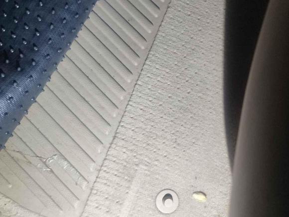 [上海·湘C] 二手荣威荣威9502012款 2.0L 典雅版