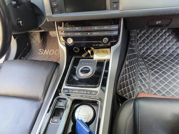 [济南·鲁A] 二手捷豹捷豹XFL2018款 XFL 2.0T 200PS 风华版