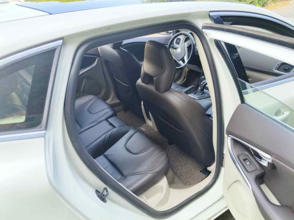 [上海·沪G] 二手沃尔沃沃尔沃V402014款 2.0T 智雅版